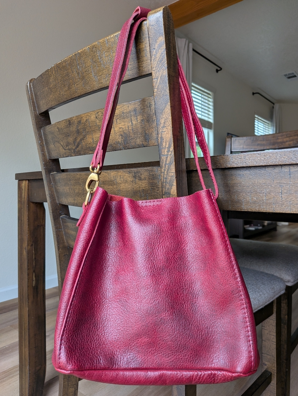 Portland Leather Sangria Butterfly Bag - Picture 2 of 8